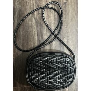 Vtg Tiannl Black Woven Faux Leather Shoulder Bag Crossbody Purse Braided Strap